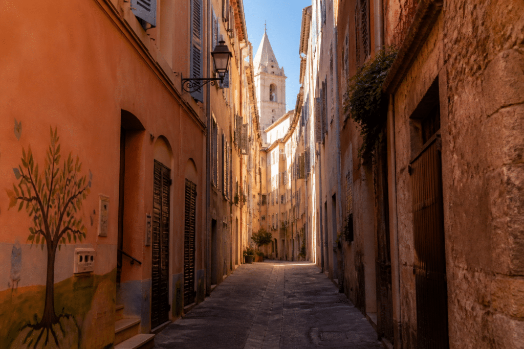 marseille le quartier du panier